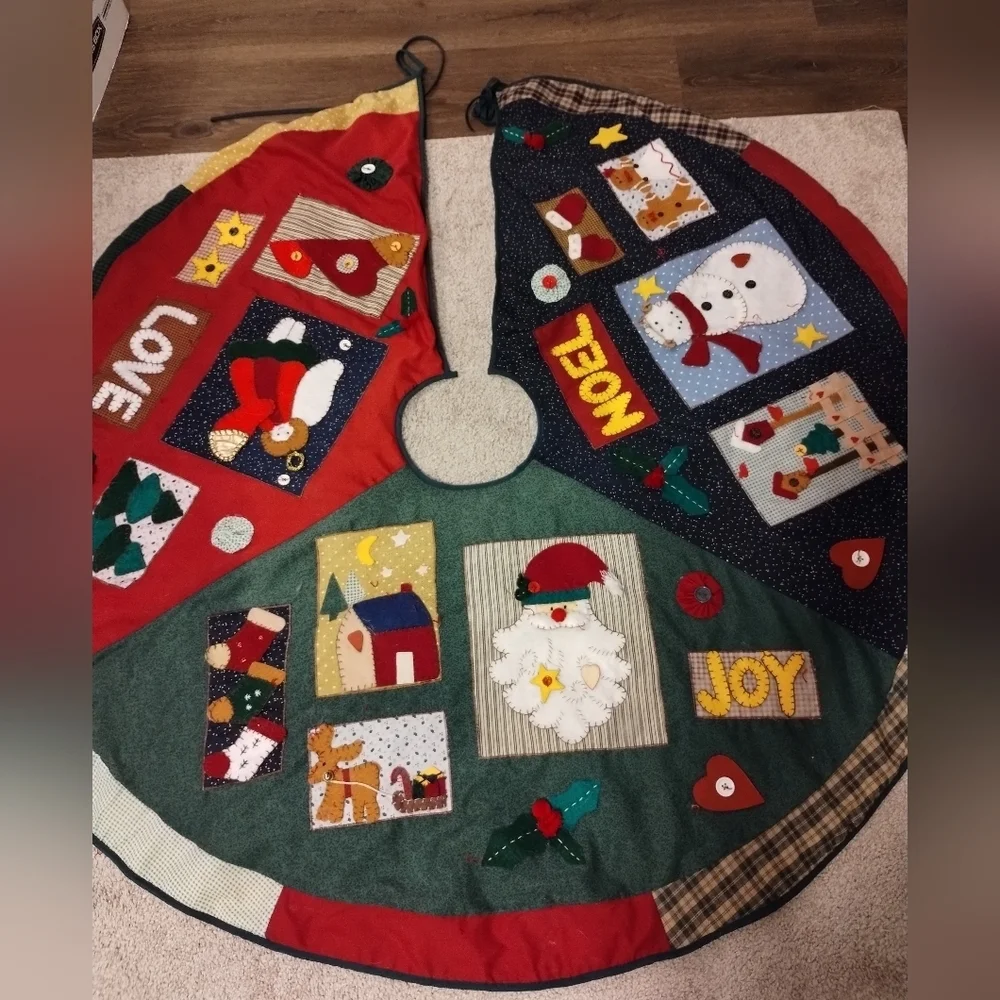 Vintage rare tree skirt